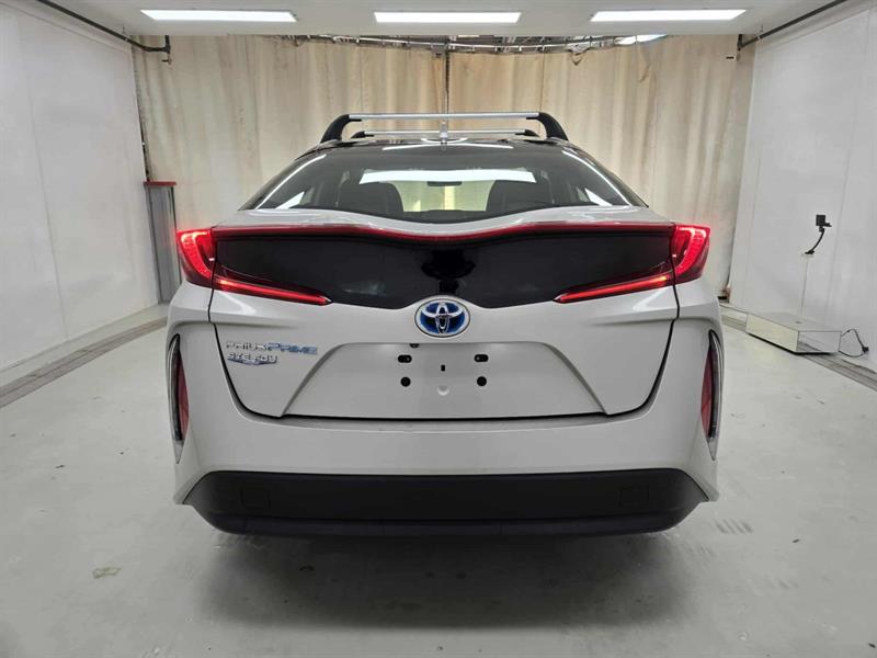 toyota Prius Prime 2021 - 11