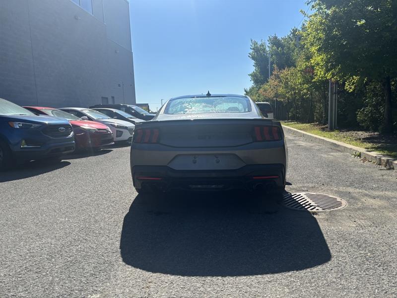 ford Mustang 2024 - 8