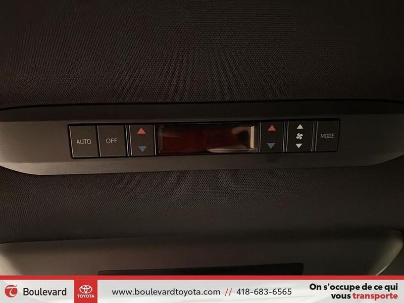 toyota Sienna 2025 - 24