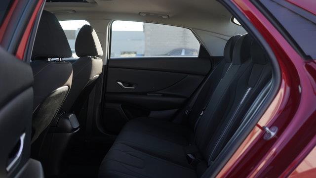 hyundai Elantra 2022 - 11
