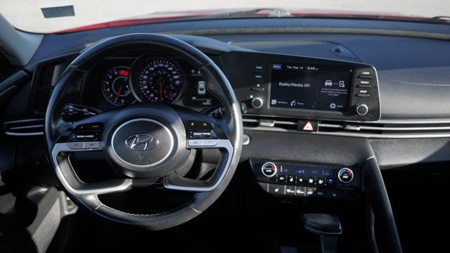 hyundai Elantra 2022 - 13