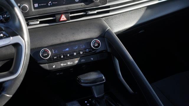 hyundai Elantra 2022 - 19