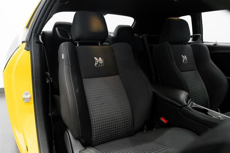 dodge Challenger 2017 - 16