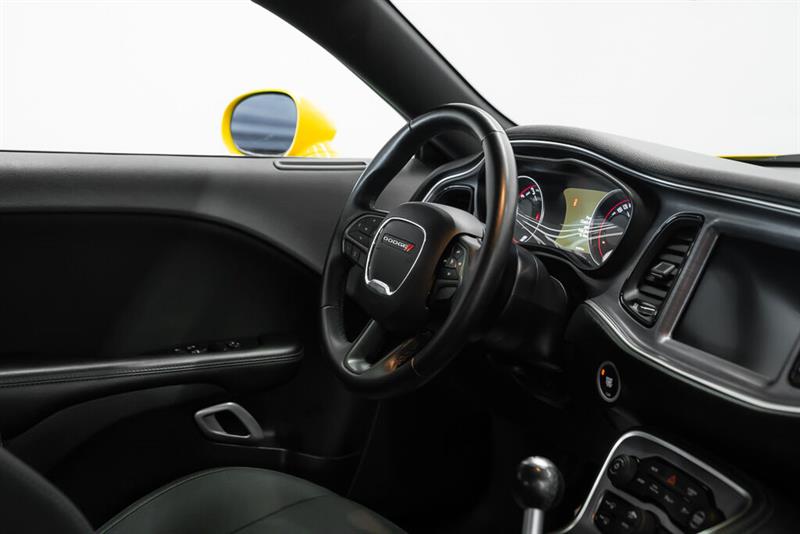 dodge Challenger 2017 - 21