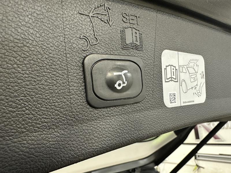 ford Escape 2018 - 24