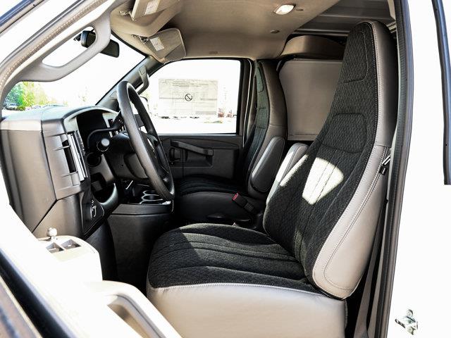 chevrolet Express Cargo Van 2025 - 17