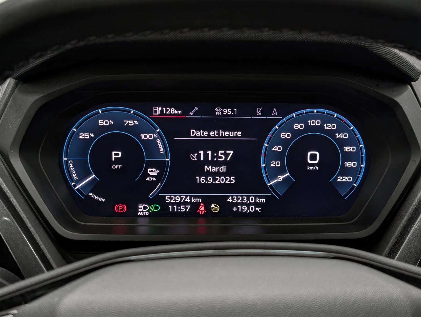 audi Q4 e-tron 2023 - 26