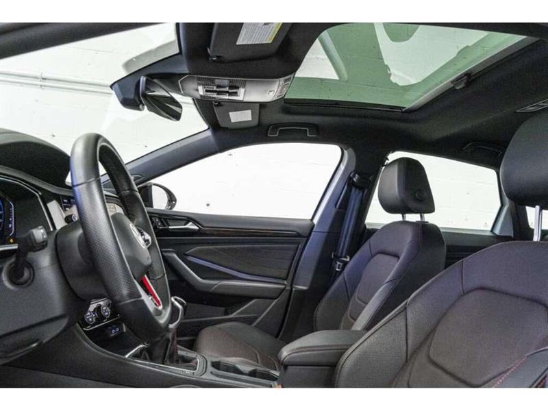 volkswagen Jetta 2022 - 28