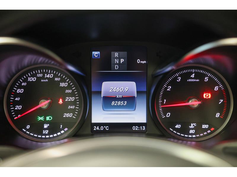 mercedes-benz GLC300 2019 - 17