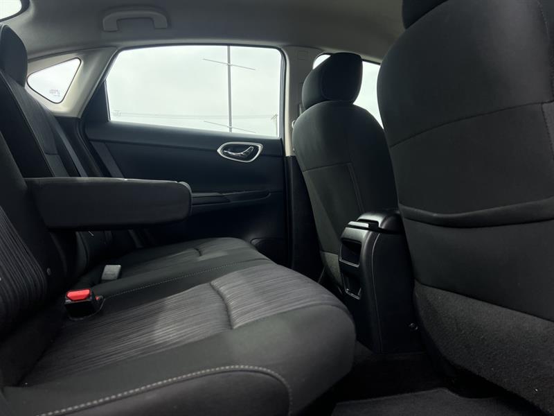 nissan Sentra 2019 - 24