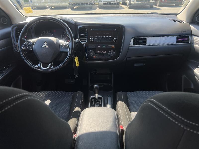 mitsubishi Outlander 2016 - 15