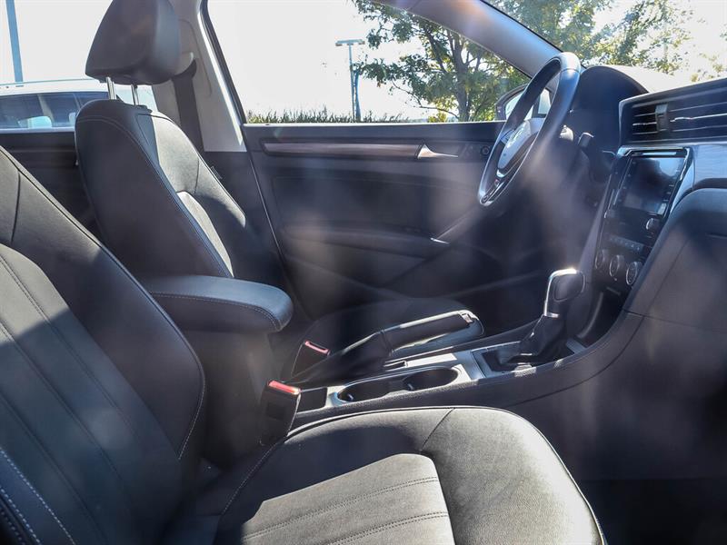 volkswagen Passat 2020 - 27