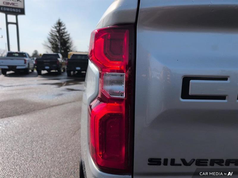 chevrolet Silverado 1500 2021 - 15