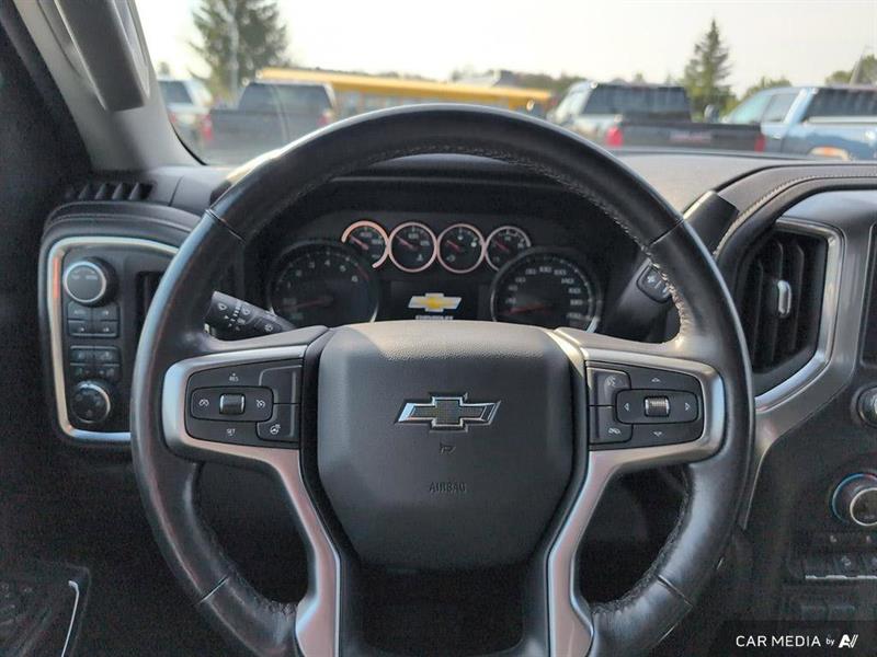 chevrolet Silverado 1500 2021 - 17
