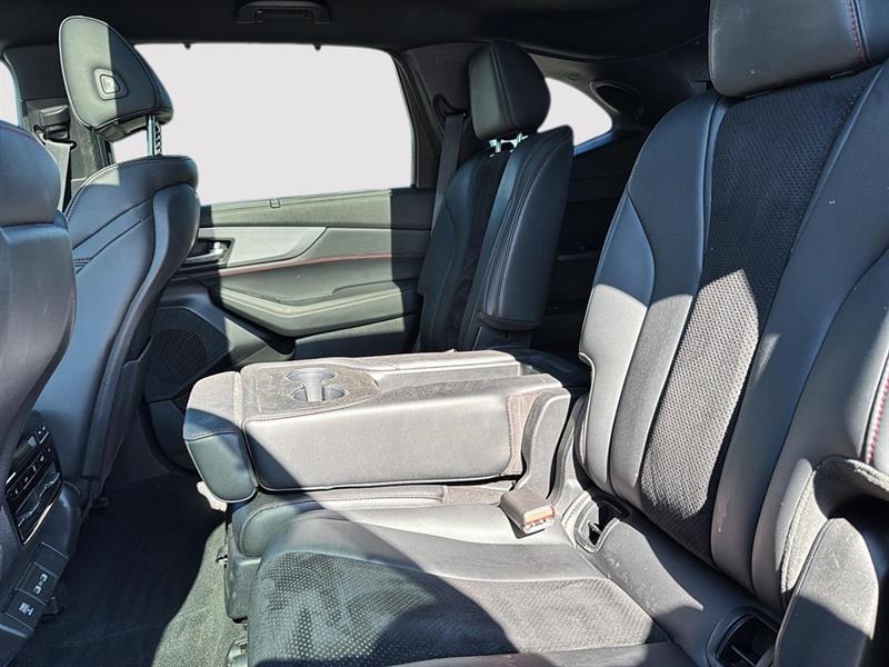 acura MDX 2023 - 18