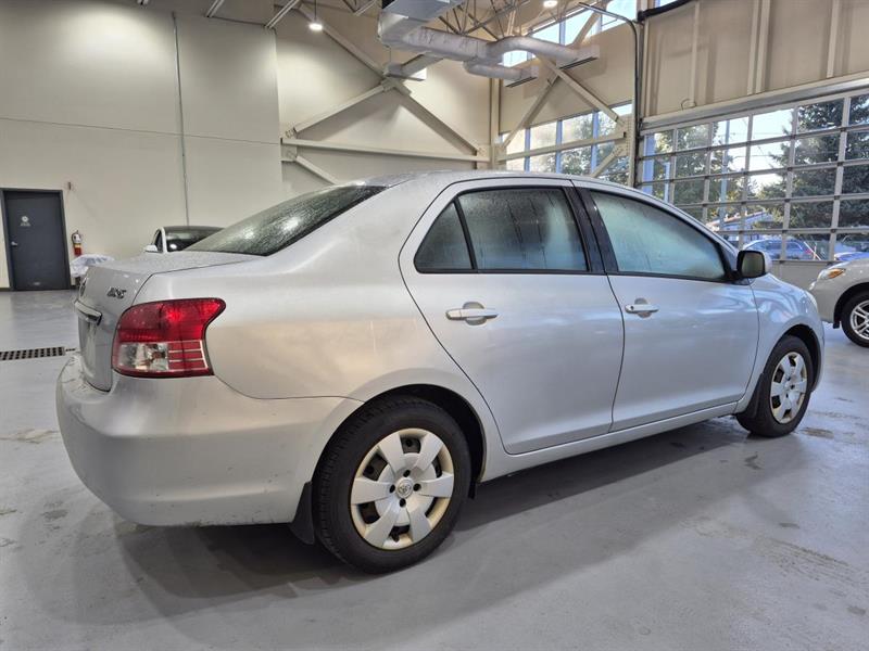 toyota Yaris 2011 - 3