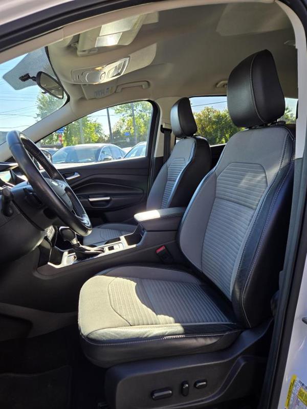 ford Escape 2018 - 16