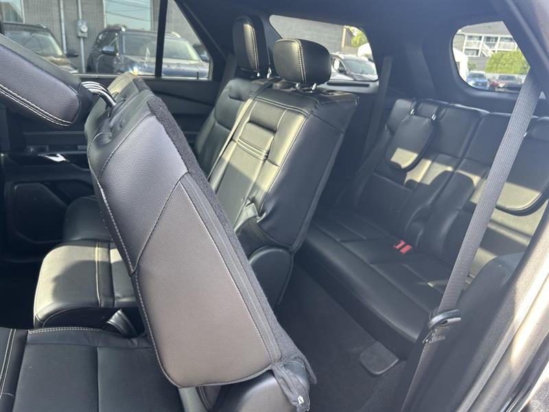 ford Explorer 2022 - 16