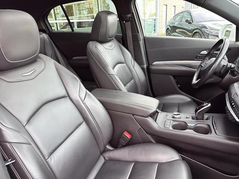 cadillac XT4 2020 - 9