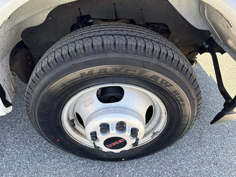 gmc Savana Cutaway 2023 - 10