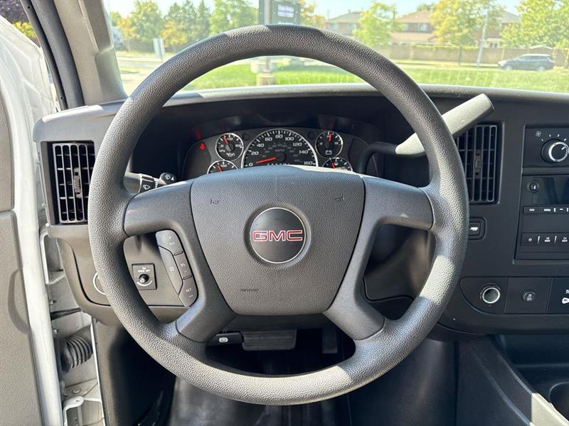 gmc Savana Cutaway 2023 - 13