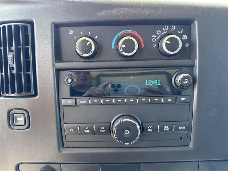 gmc Savana Cutaway 2023 - 16