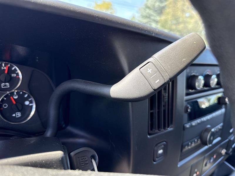 gmc Savana Cutaway 2023 - 17