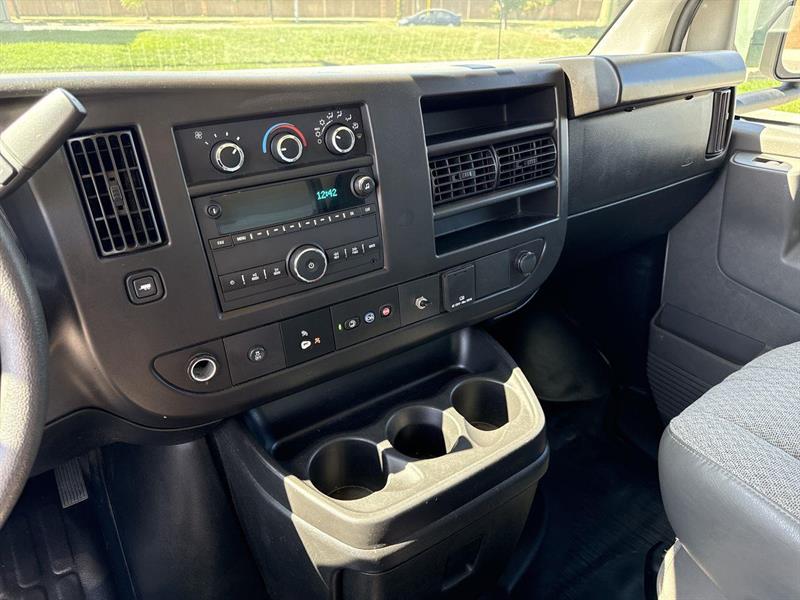 gmc Savana Cutaway 2023 - 18