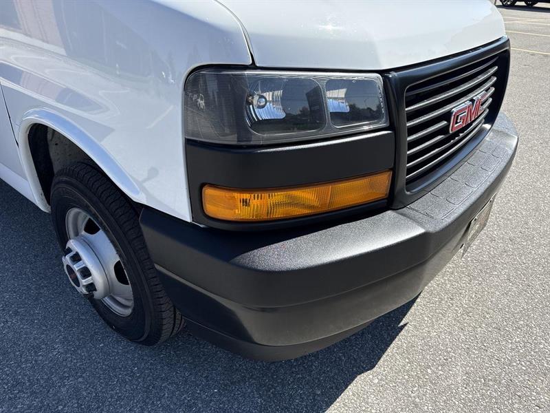 gmc Savana Cutaway 2023 - 20