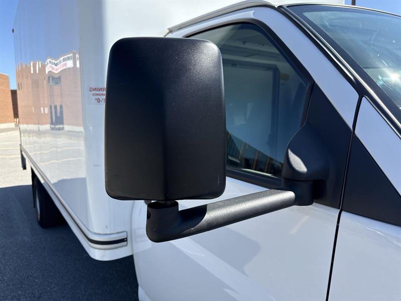 gmc Savana Cutaway 2023 - 22