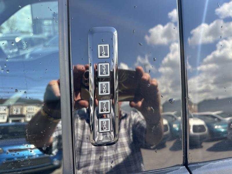 ford F-150 Lightning 2023 - 11