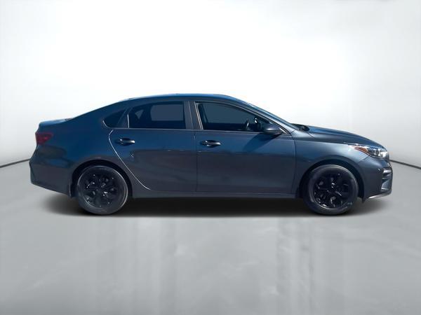 kia Forte 2021 - 9