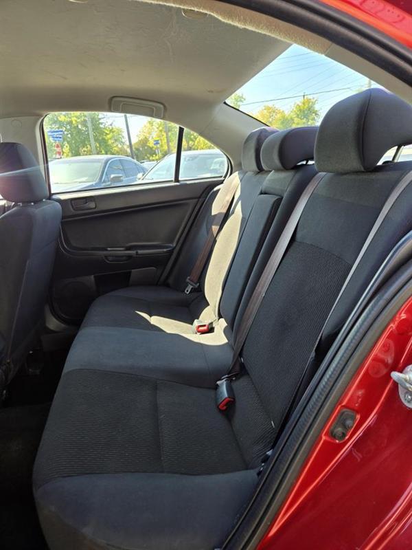 mitsubishi Lancer 2017 - 13