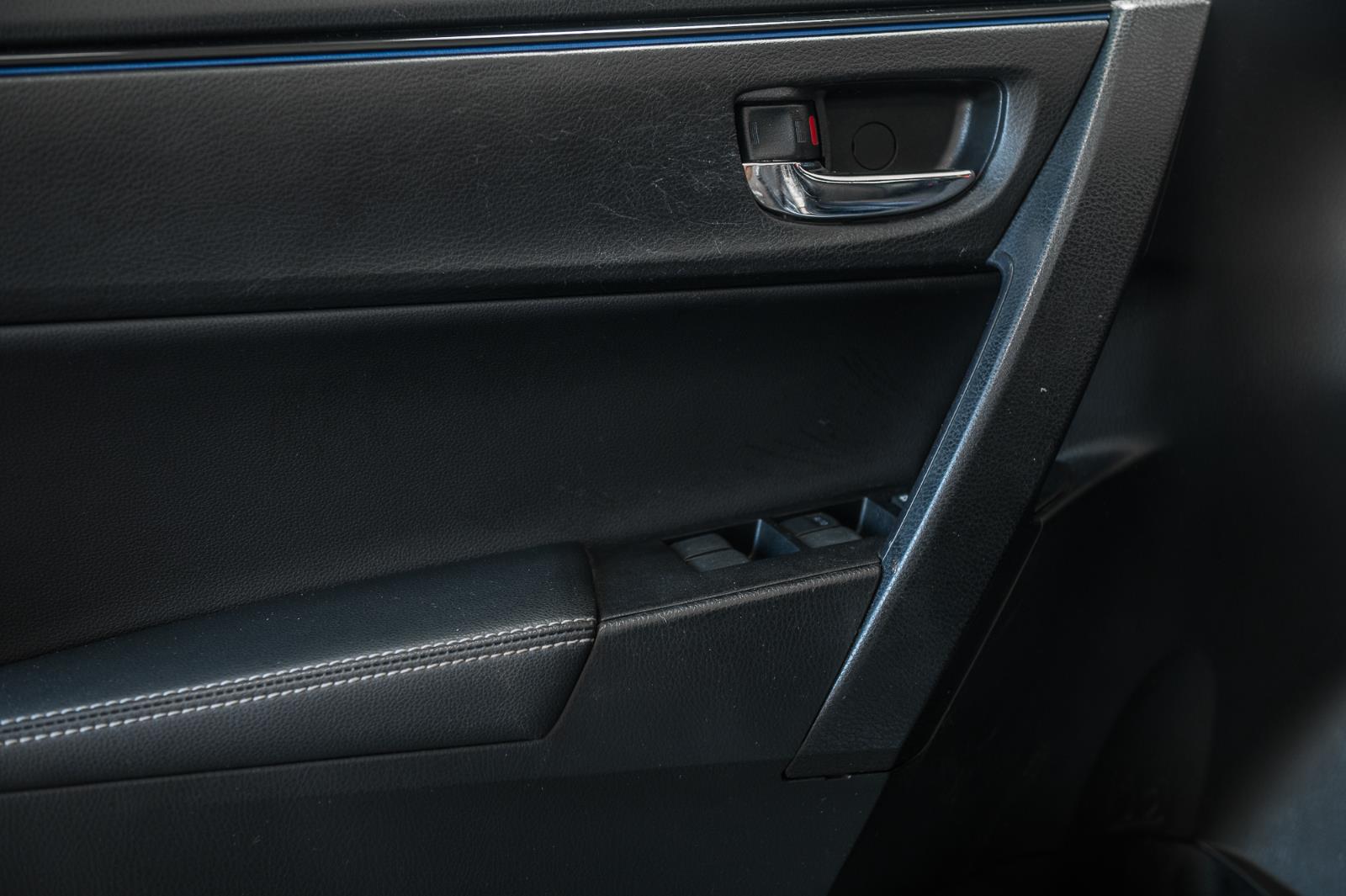 toyota Corolla 2017 - 12