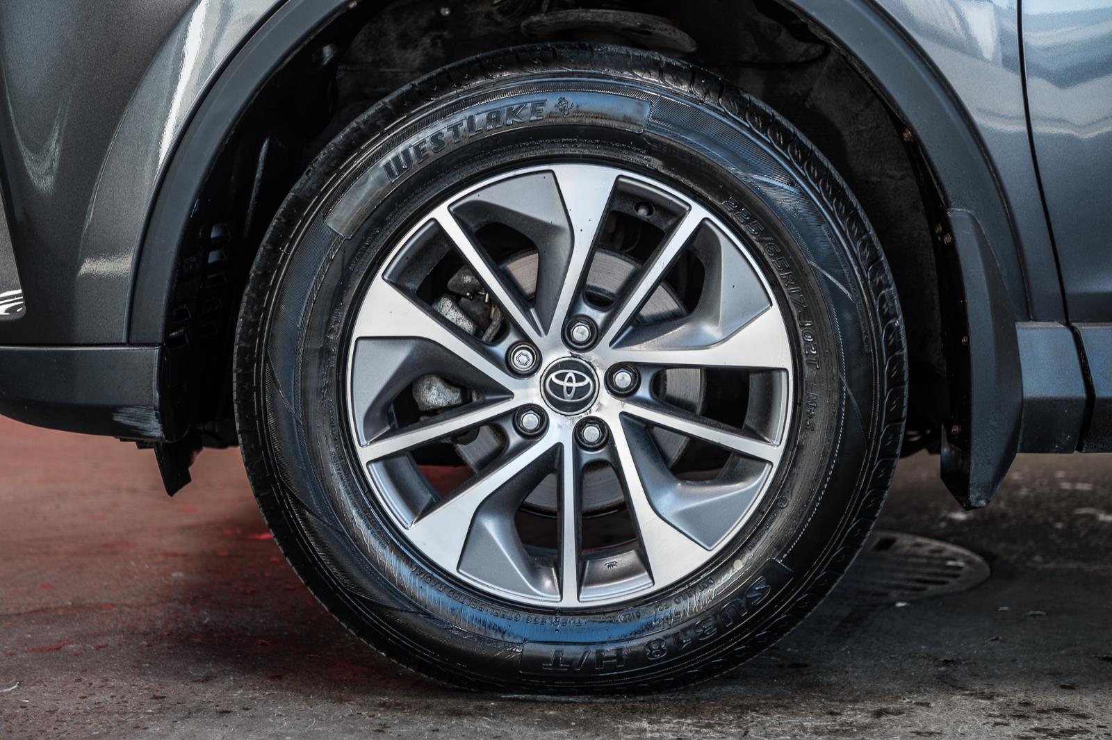 toyota RAV4 hybride 2017 - 8