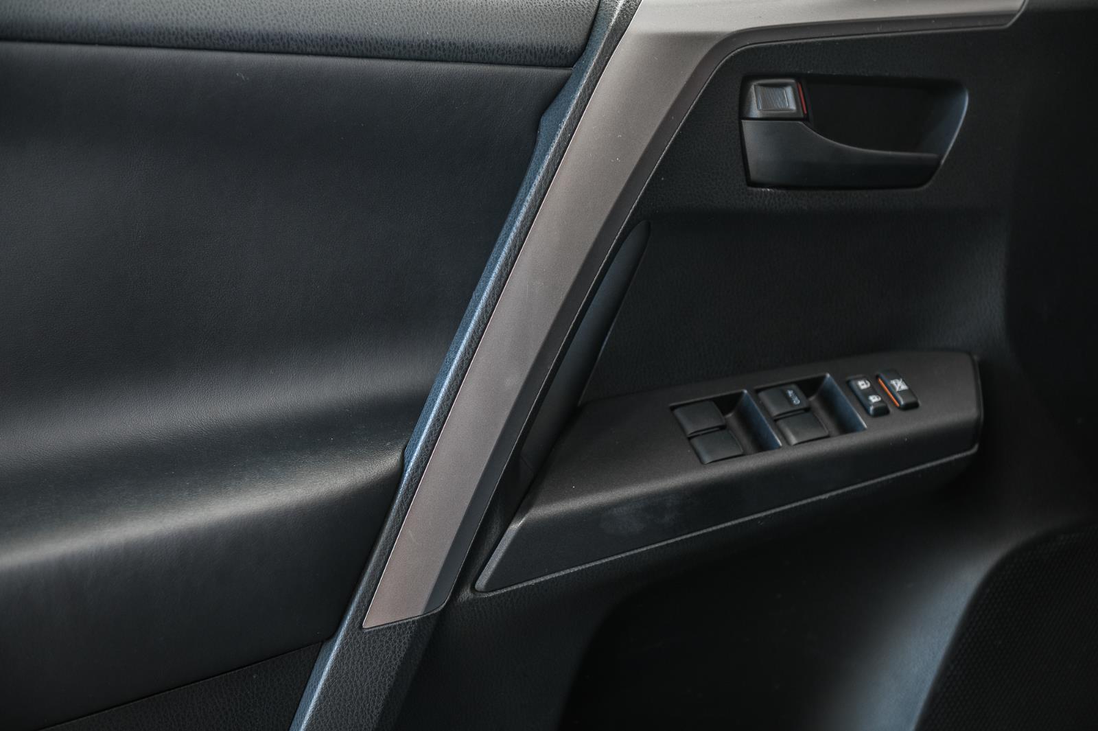 toyota RAV4 hybride 2017 - 21