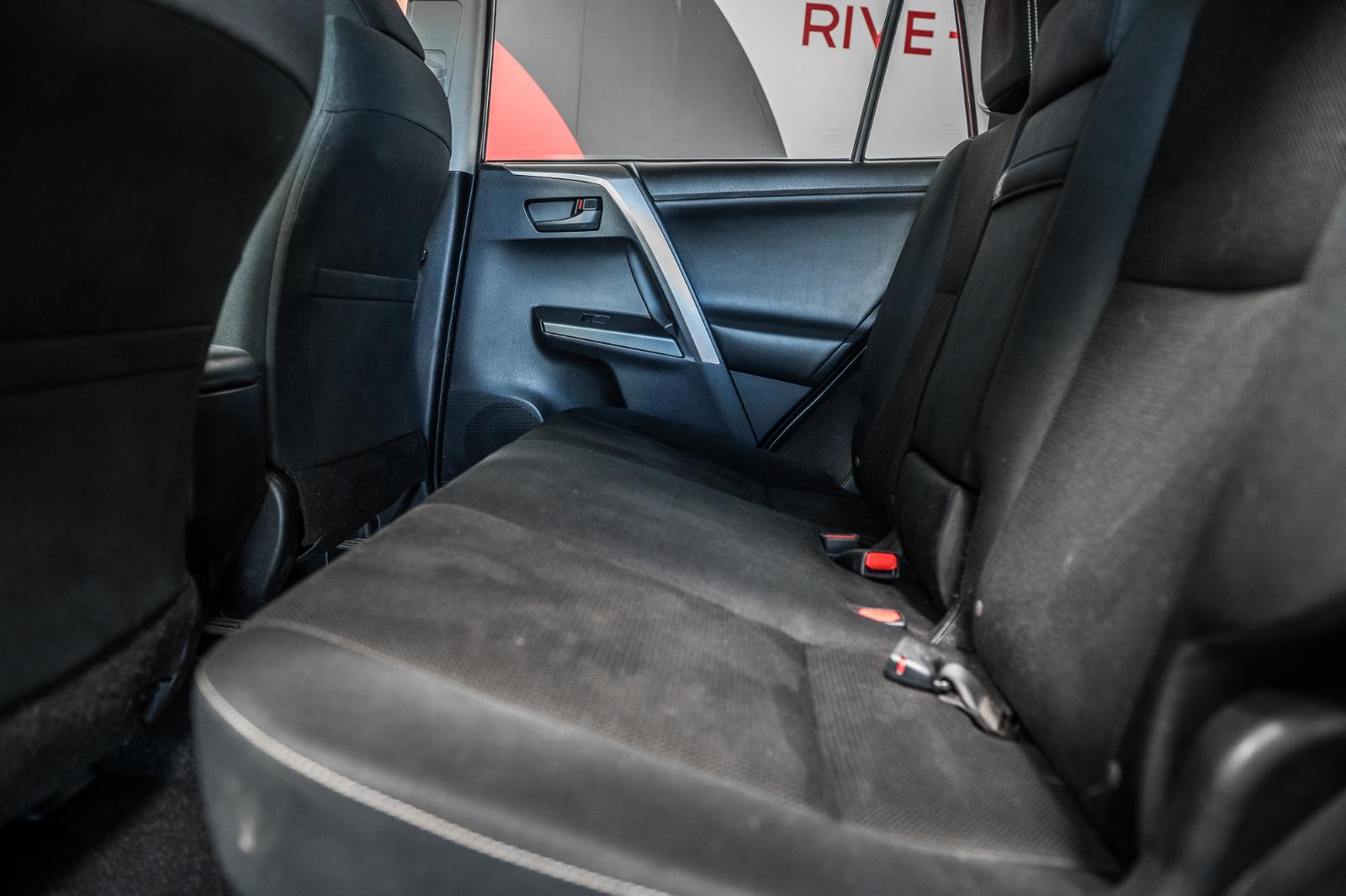 toyota RAV4 hybride 2017 - 34