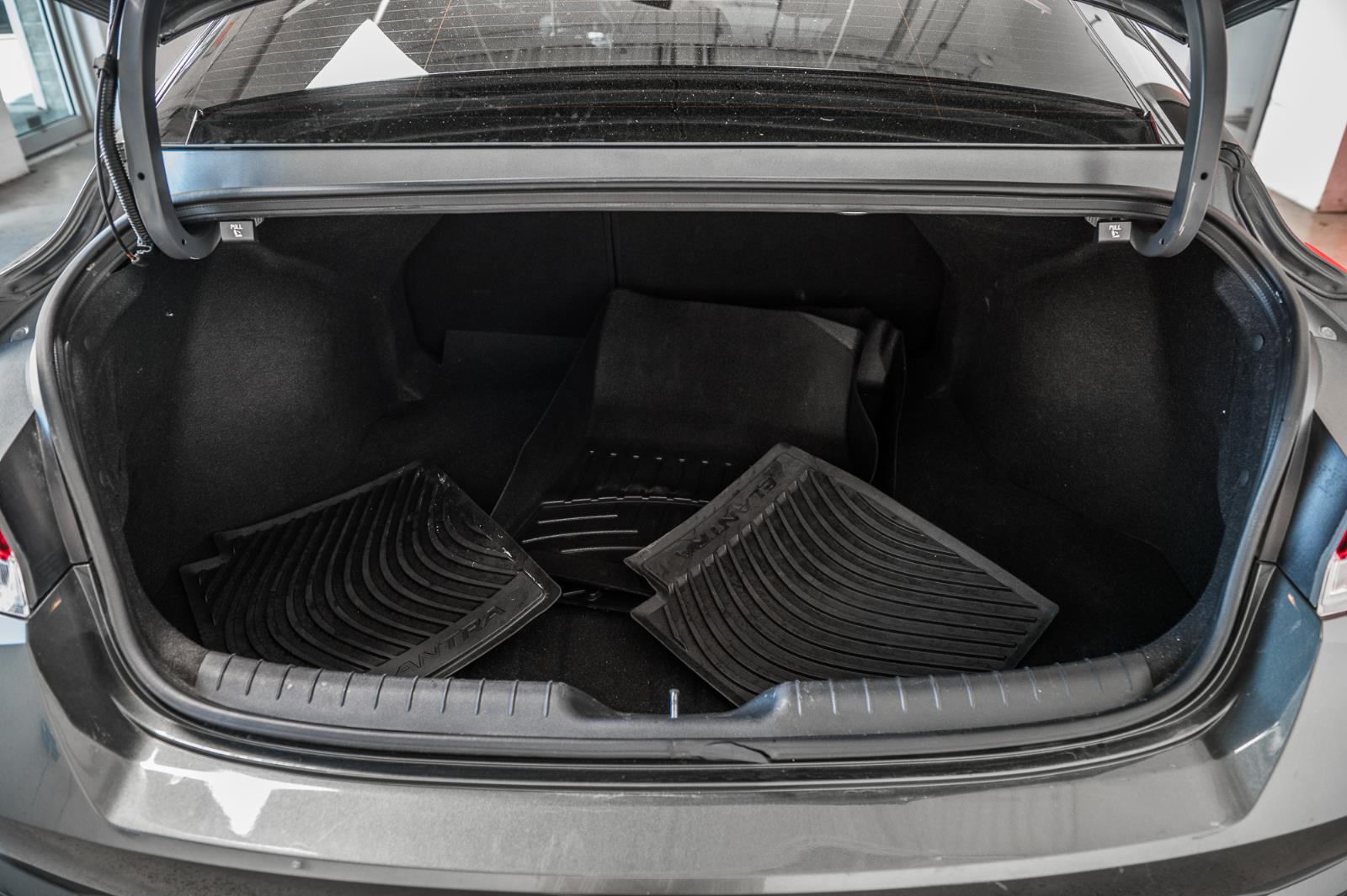 hyundai Elantra 2023 - 19