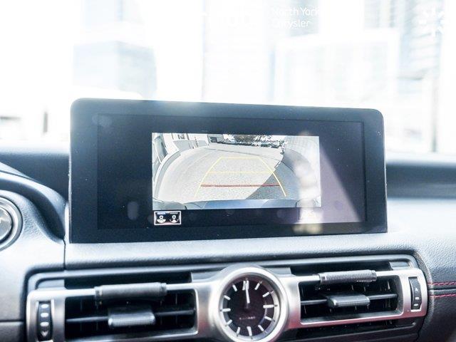 lexus IS  2021 - 32