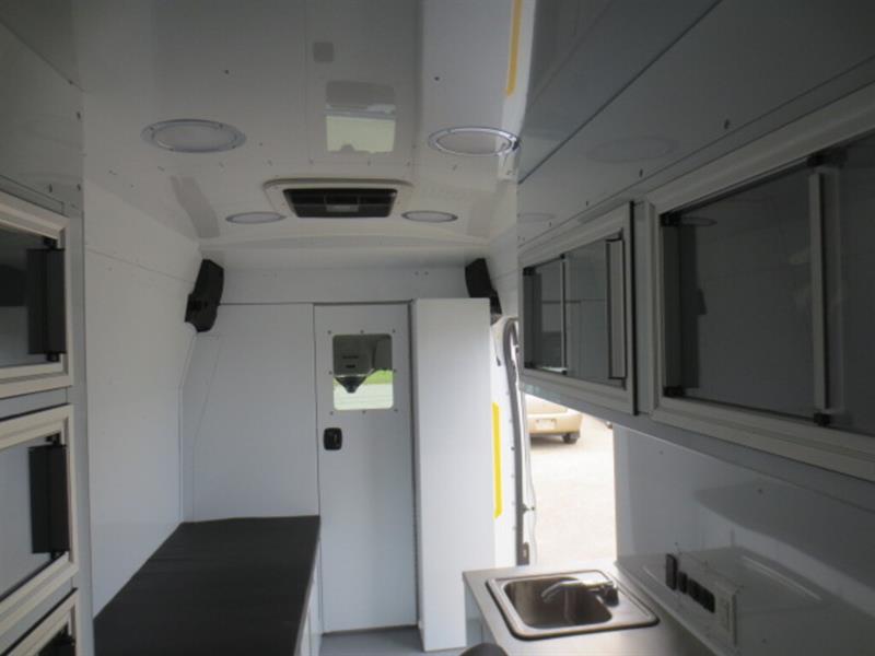 ford E-Transit fourgonnette utilitaire 2022 - 21