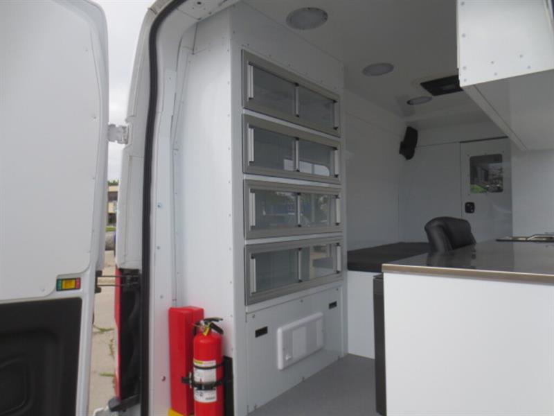 ford E-Transit fourgonnette utilitaire 2022 - 31
