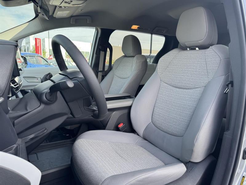 toyota Sienna 2025 - 12
