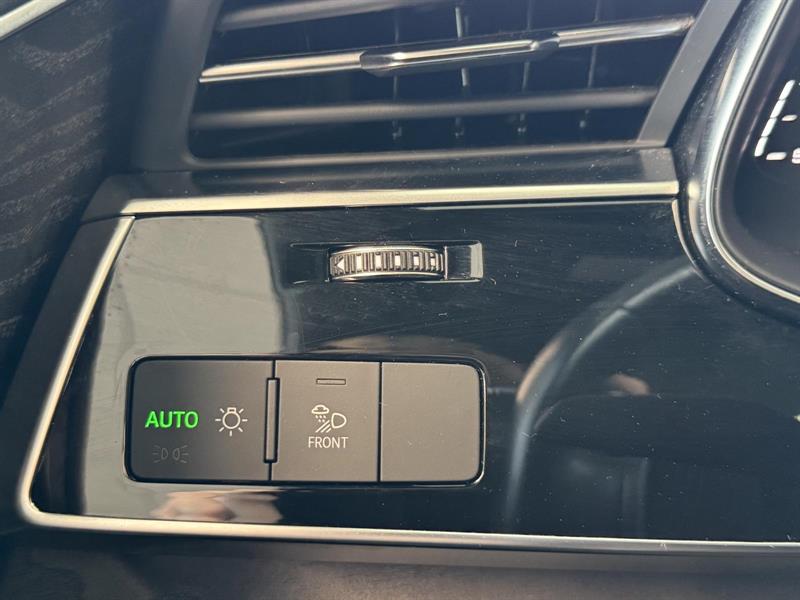 audi Q8 2021 - 15