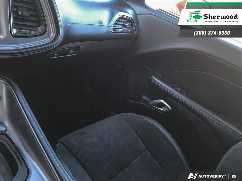 dodge Challenger 2023 - 25