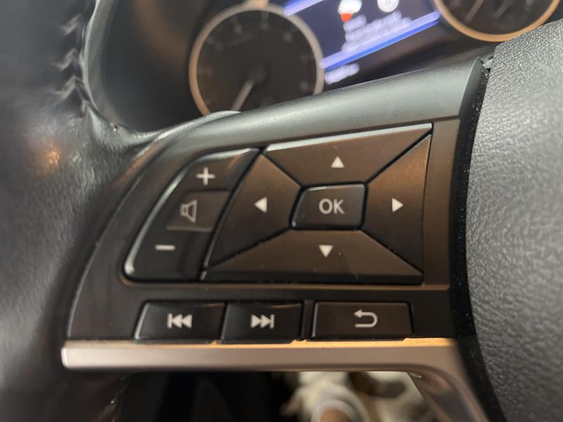 nissan Sentra 2020 - 12