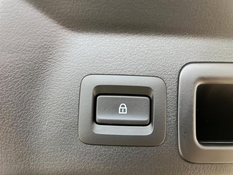 mazda MX-30 2022 - 13