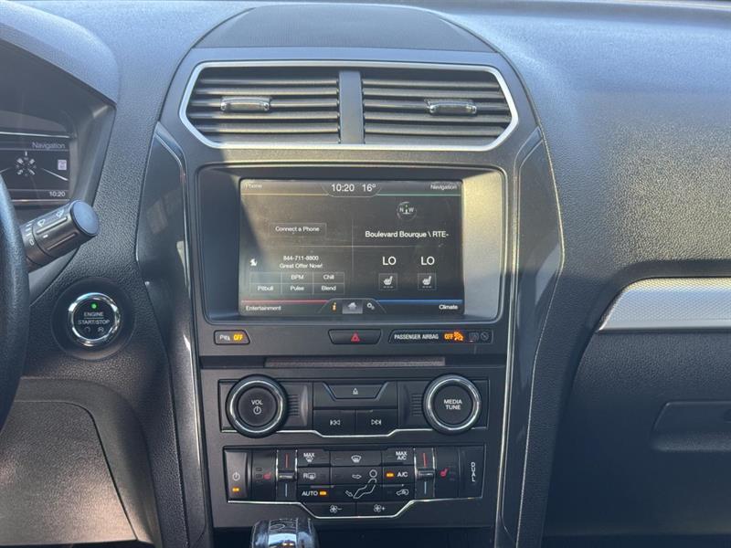 ford Explorer 2016 - 32