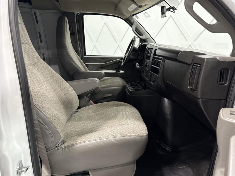 gmc Savana 2500 2024 - 21