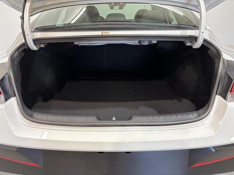 hyundai Elantra 2025 - 17