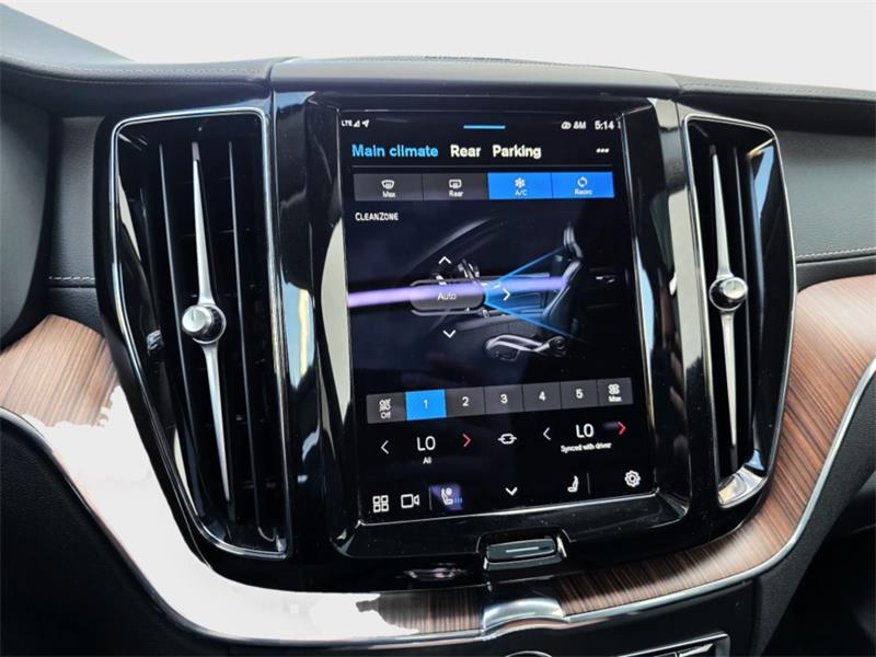 volvo XC60 2024 - 25